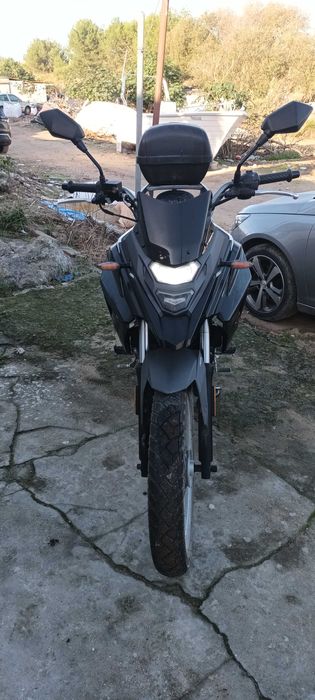 mota como nova ainda não fiz a primeira revisão também aceito trocas.