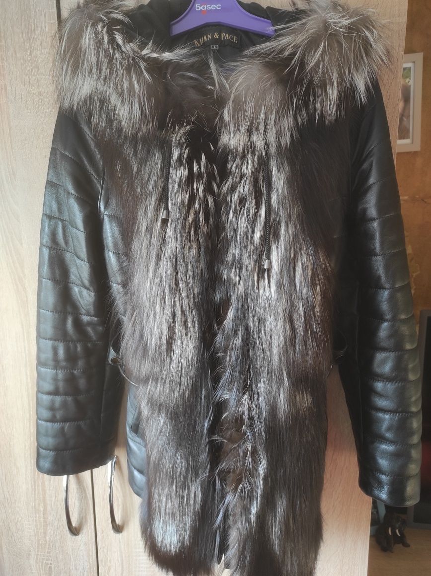 Куртка кожаная с натуральным мехом. р- 44-46