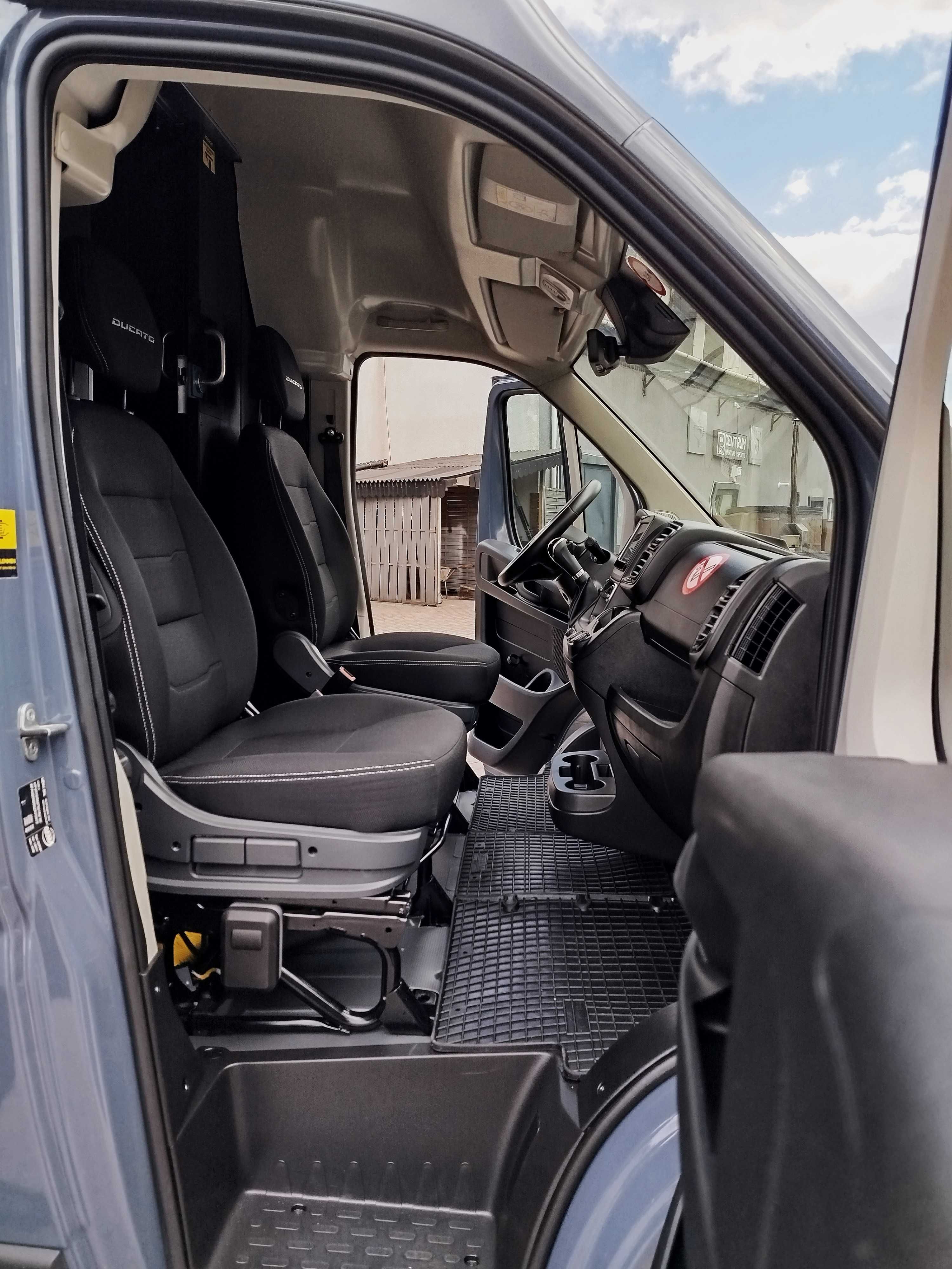 Wynajmij FIATA DUCATO z automatyczną skrzynią biegów