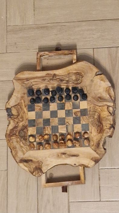 Drewniany zestaw szach z szufladkami