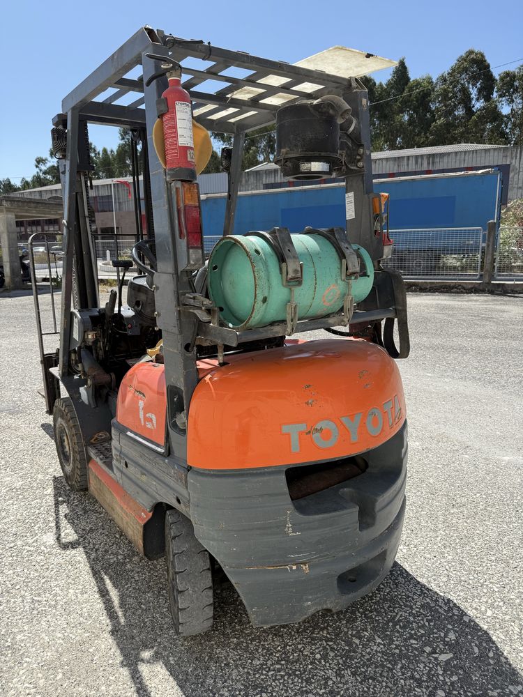 Empilhador 1500kg - gás