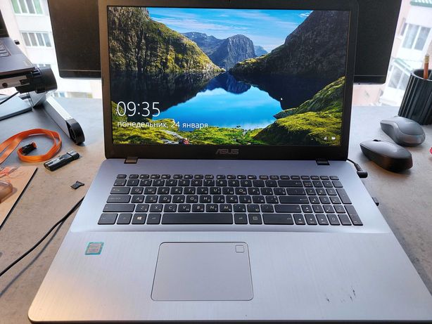 Ноутбук ASUS VivoBook 17 X705UA
