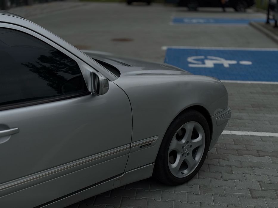 Mercedes-Benz W210 E320 4matic