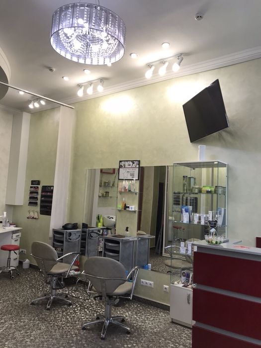 Оренда кабінету косметолога, місце перукаря, манікюру. Теремки-2