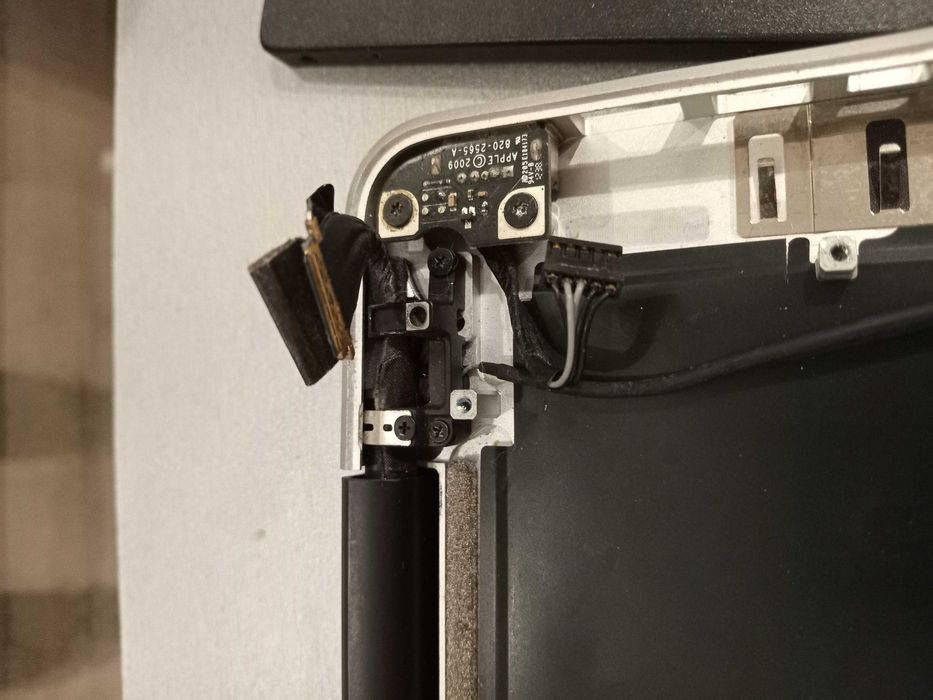 Продам корпус с Матрицей MacBook Pro A1278