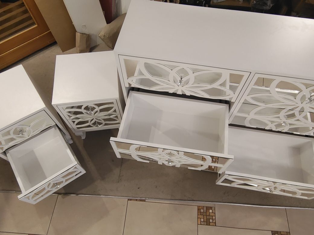 Zestaw 4 mebli Glamour, lustra, ornamenty