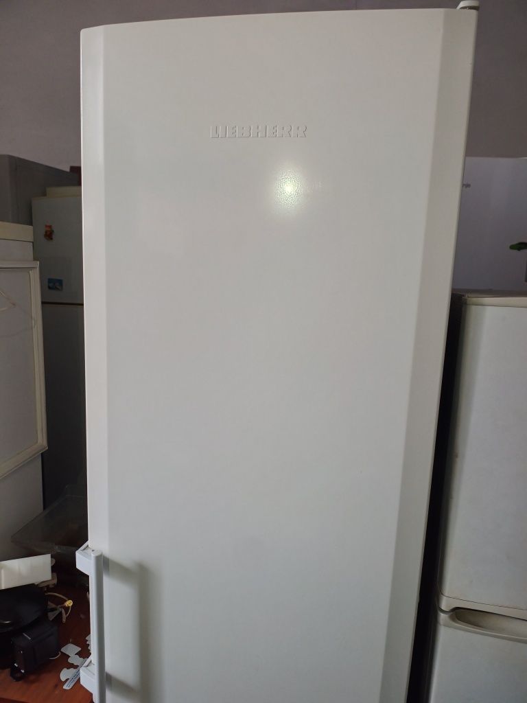 продам холодильник Liebherr, no frost