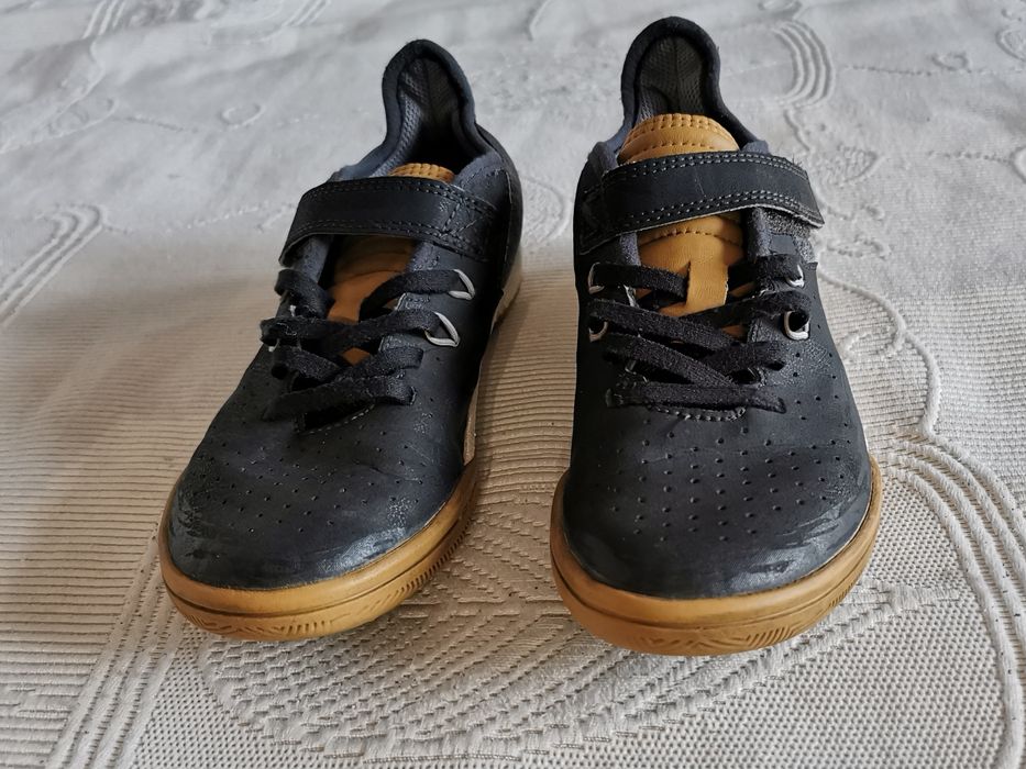 Buty do piłki nożnej Kipsta  Imviso ESKUDO 500 Barrio r. 33