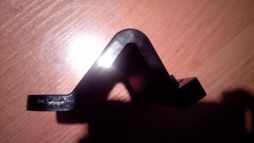 Зарядка + підставка Paserro для HTC ( MicroUSB)