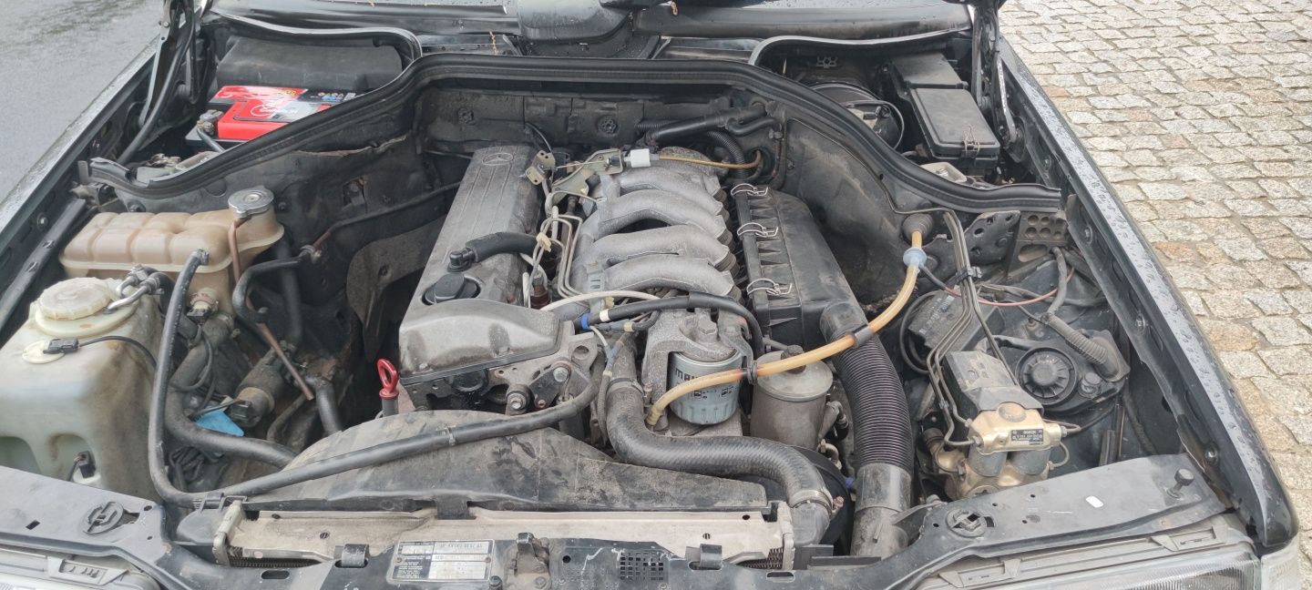 Mercedes E250D w124