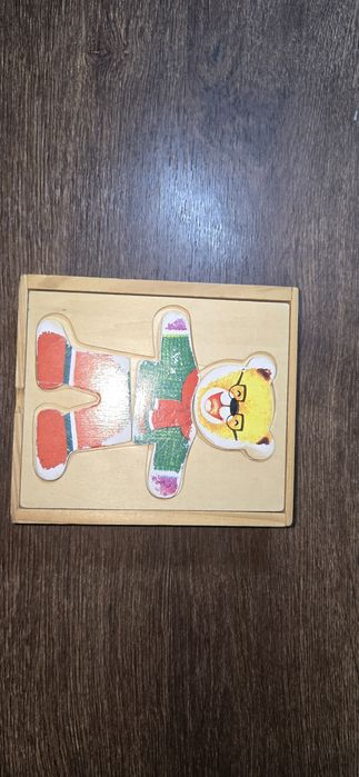 Дерев'яний конструктор пазл - одягни ведмедика