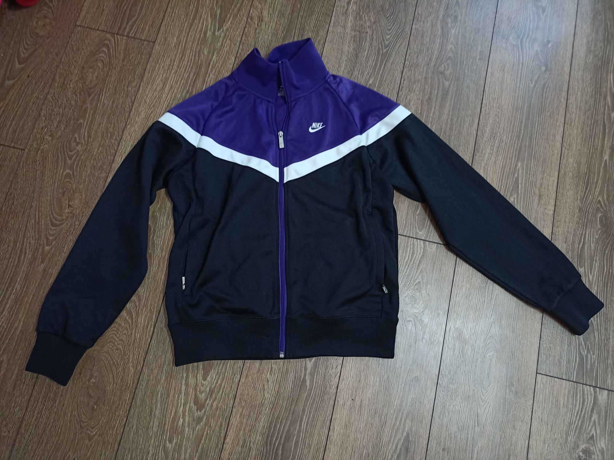 Bluza damska Nike rozmiar z metki S.