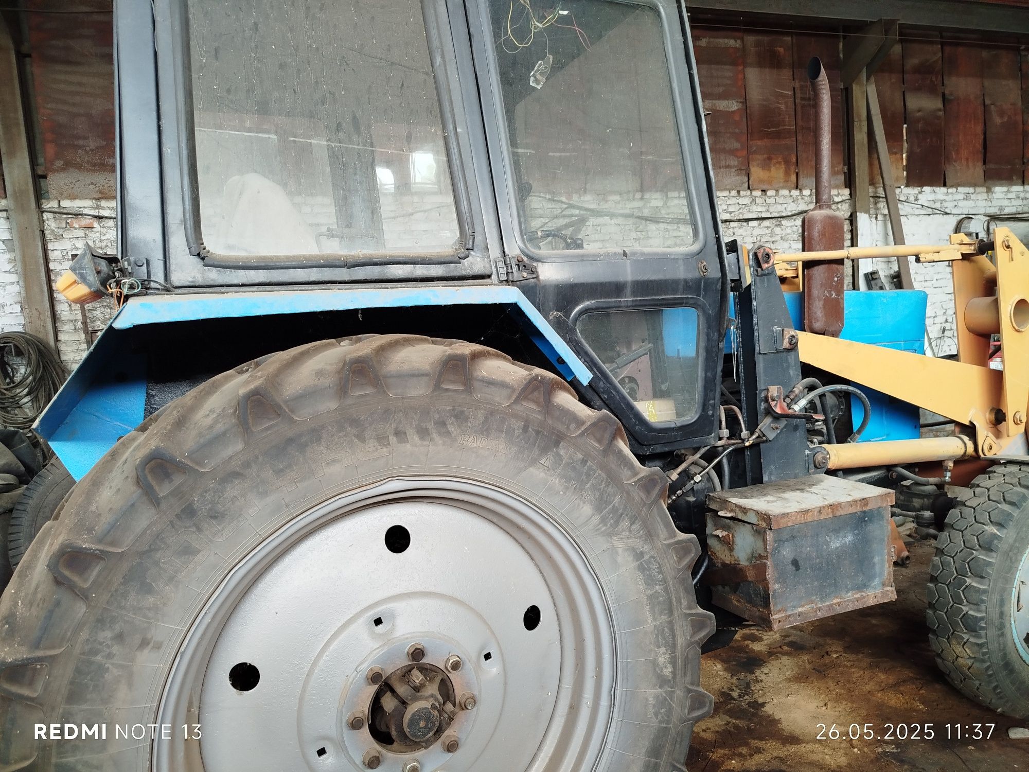 Продам трактор МТЗ 82 фронтальним погрузчіком.