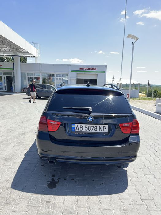 Бмв 320d на гарній камплектації