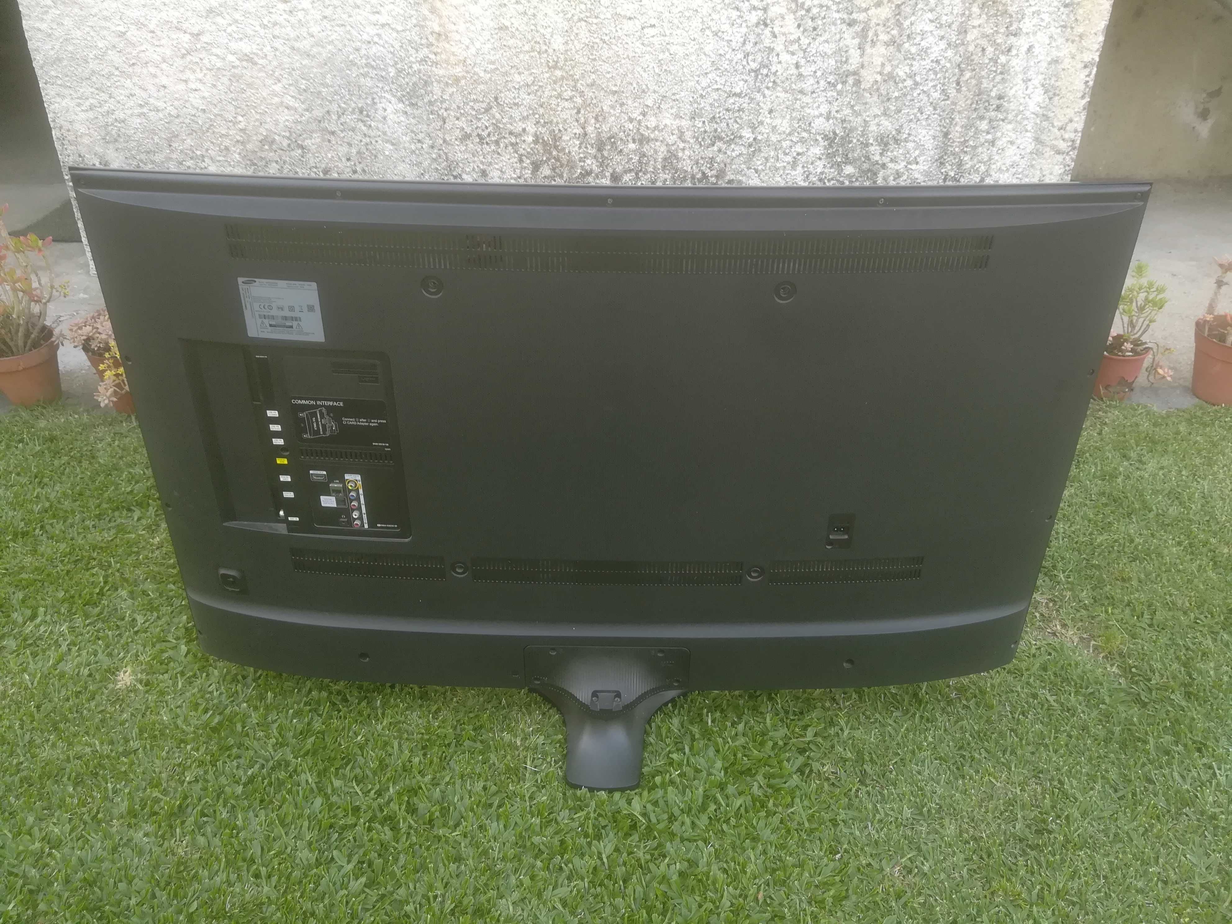 Tv Samsung curvada