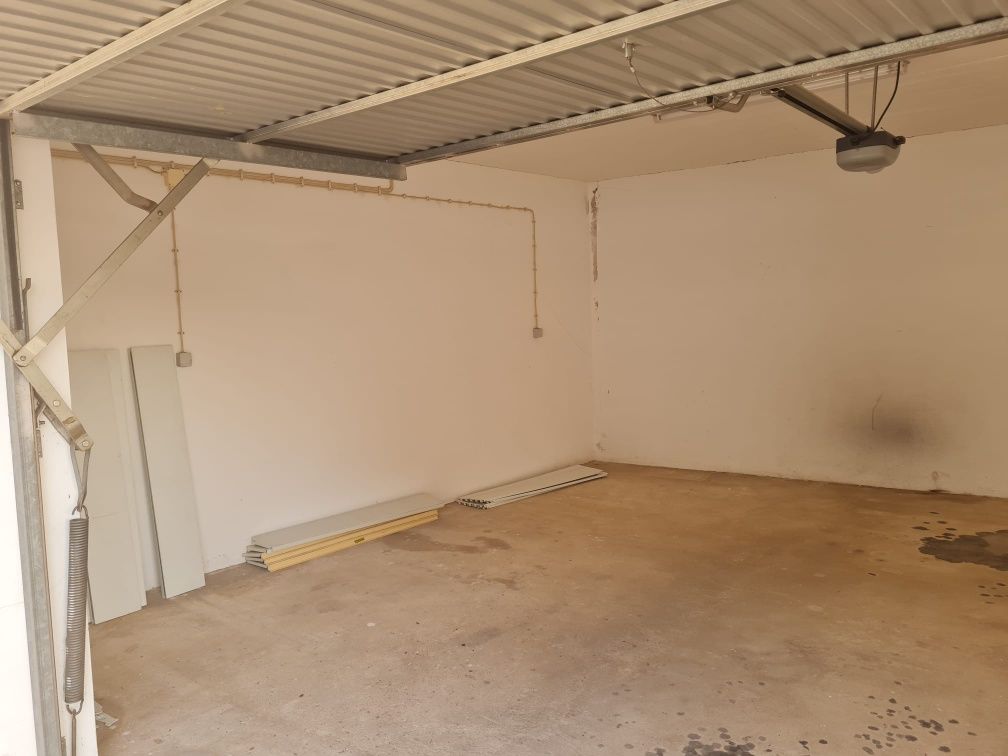 Garagem fechada em montenegro
