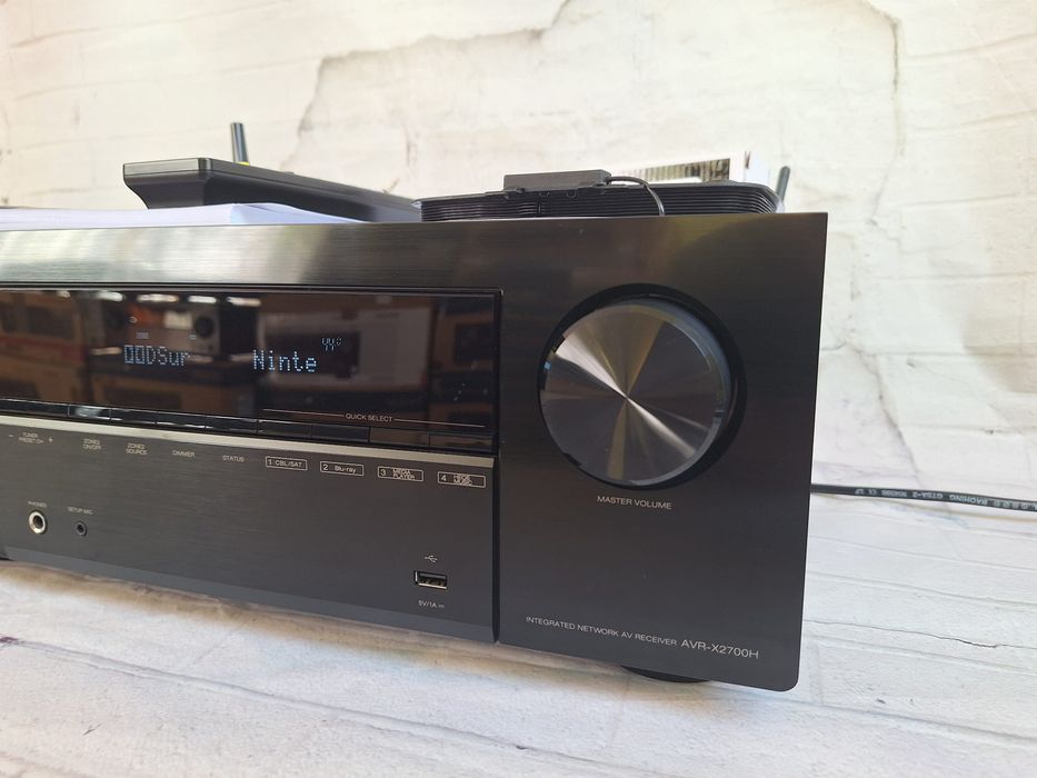 Mocny  Denon AVR-X2700H Wi-FI BT 8K HDR e-ARC Heos 7.2