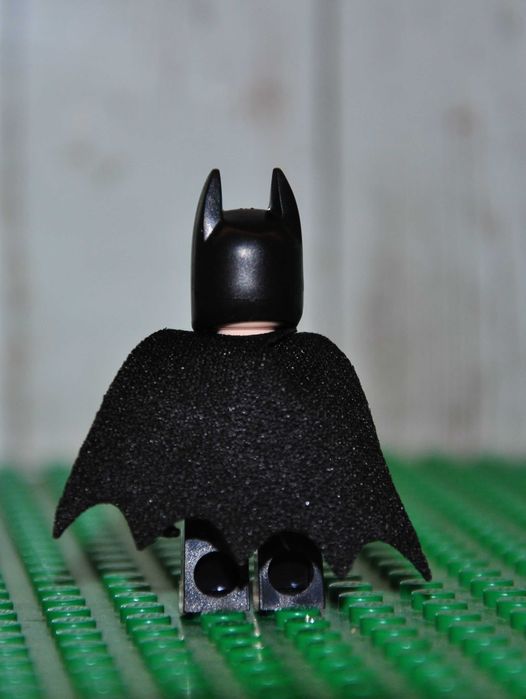 F1721. Nowa Figurka LEGO Super Heroes - sh0513 Batman - Juniors Cape