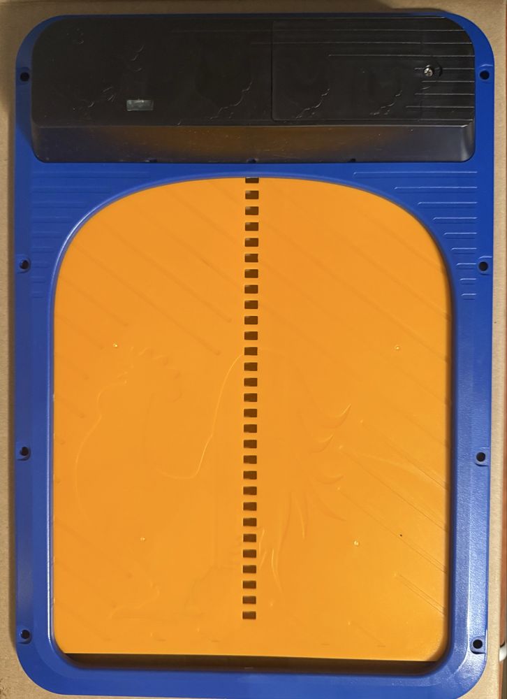 Drzwi do gołębnika automat z czujka zmieszchu