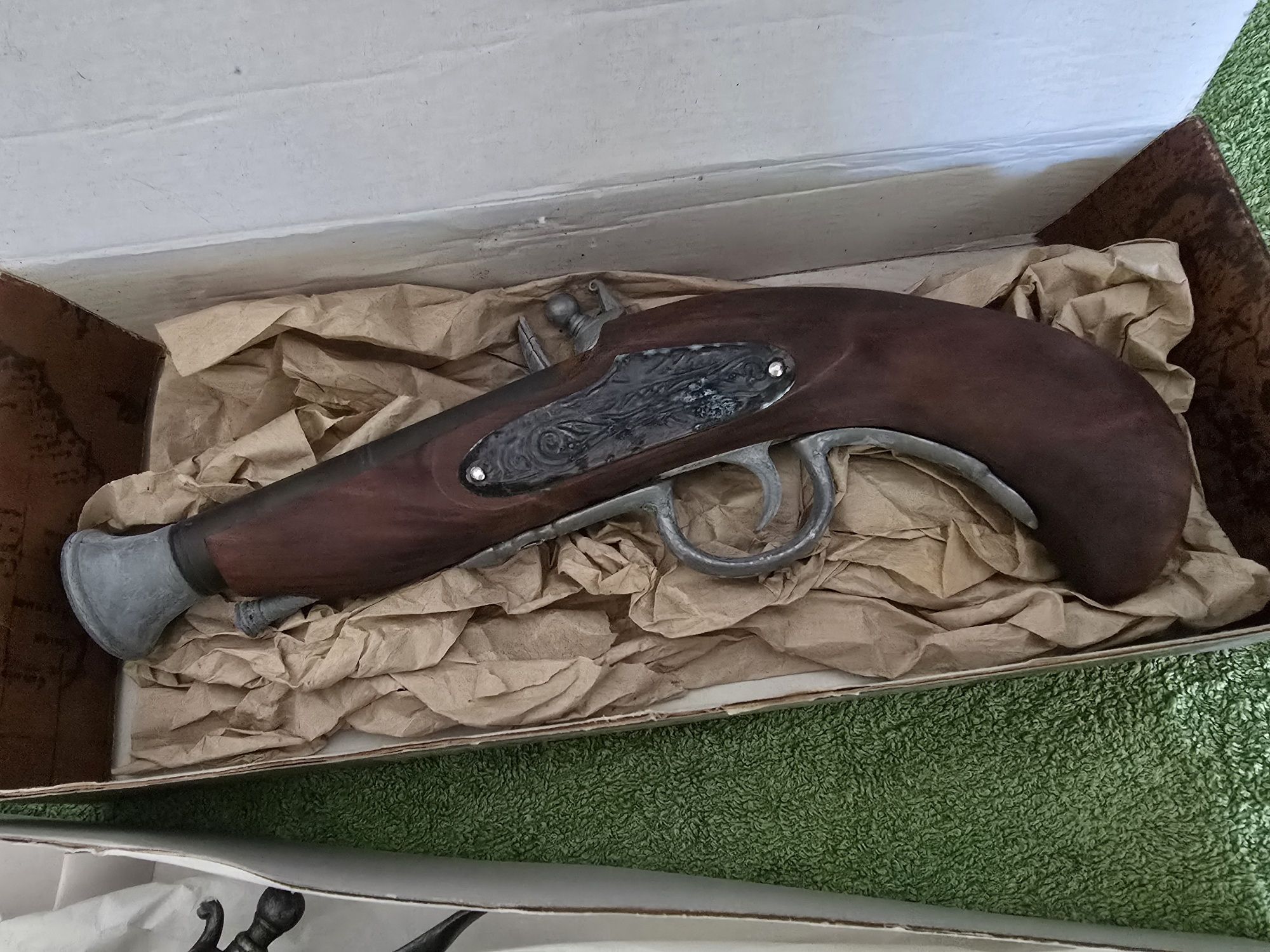 Pistolas decorativas