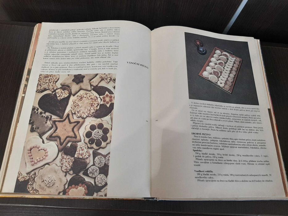 Книга вишивка, творчість, кухня 1981р. Братіслава