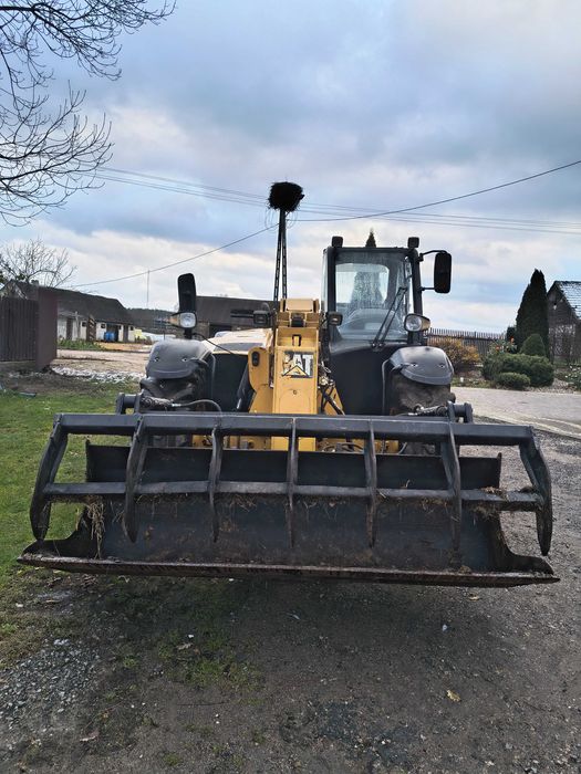 Ładowarka teleskopowa Caterpillar TH340B