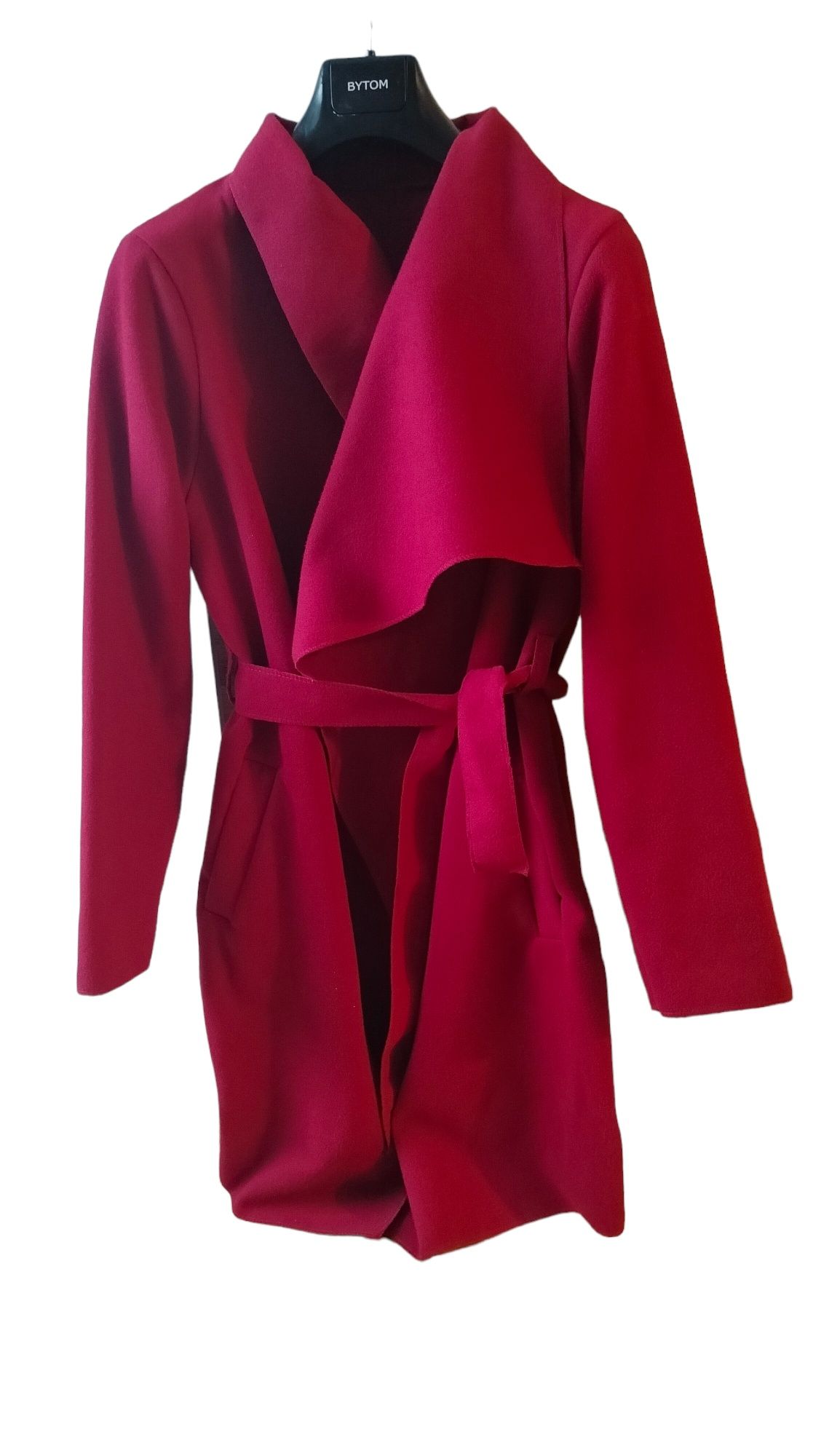 Minimalistyczny płaszcz damski ciemny czerwony