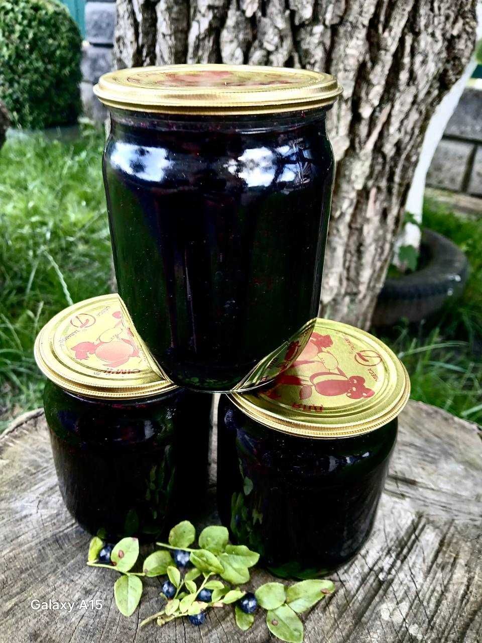 Варення з чорниць.