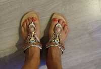 Chinelas sandálias