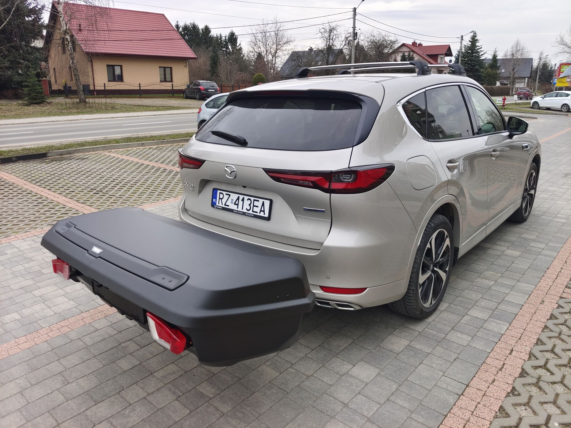 Thule Arcos L box z platformą montażową - zestaw