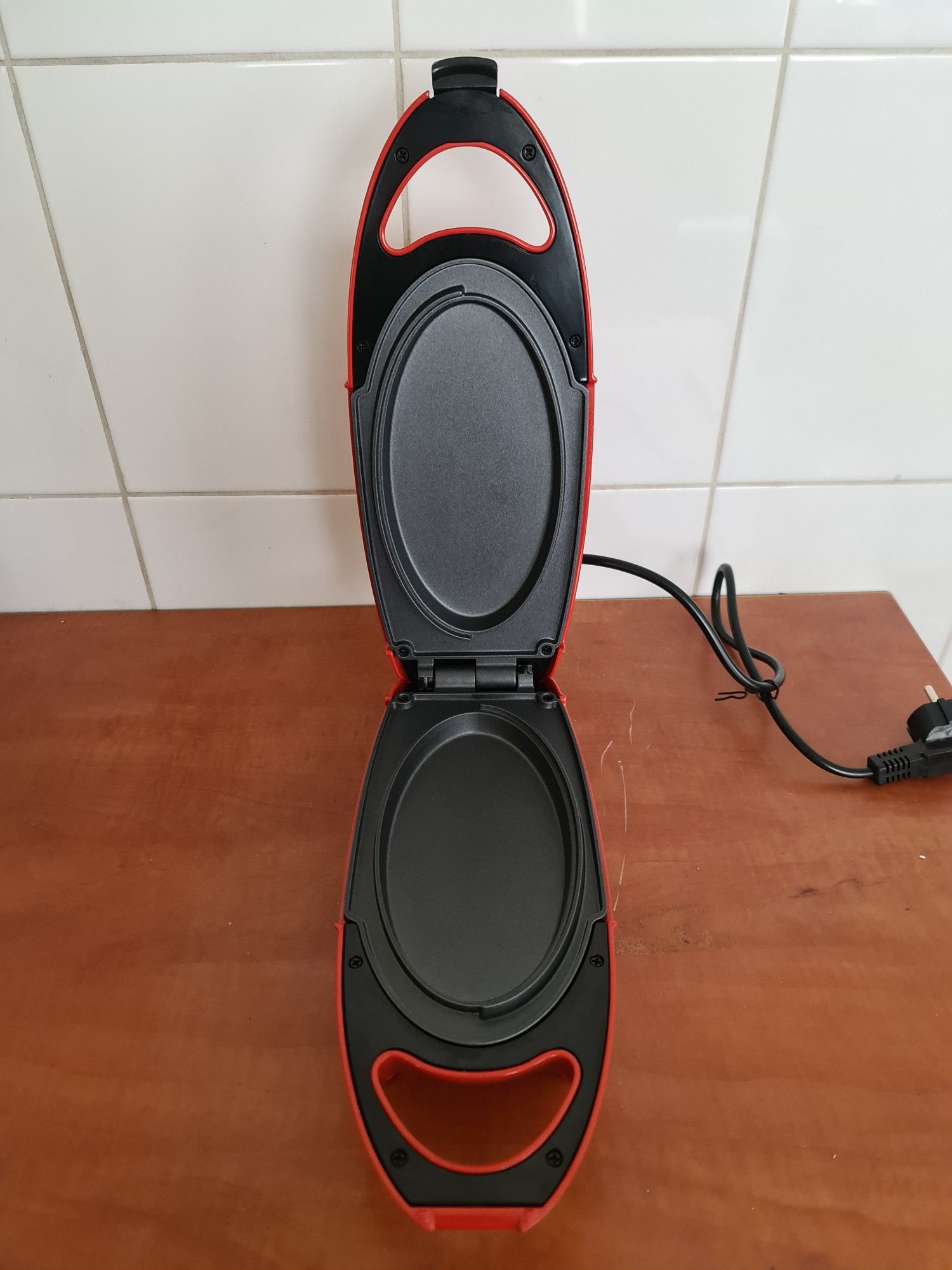Omleciarka opiekacz do omletów kanapek ryb, itp. 800W