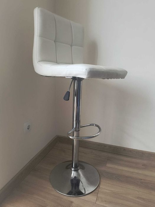 Hoker barowy krzesło