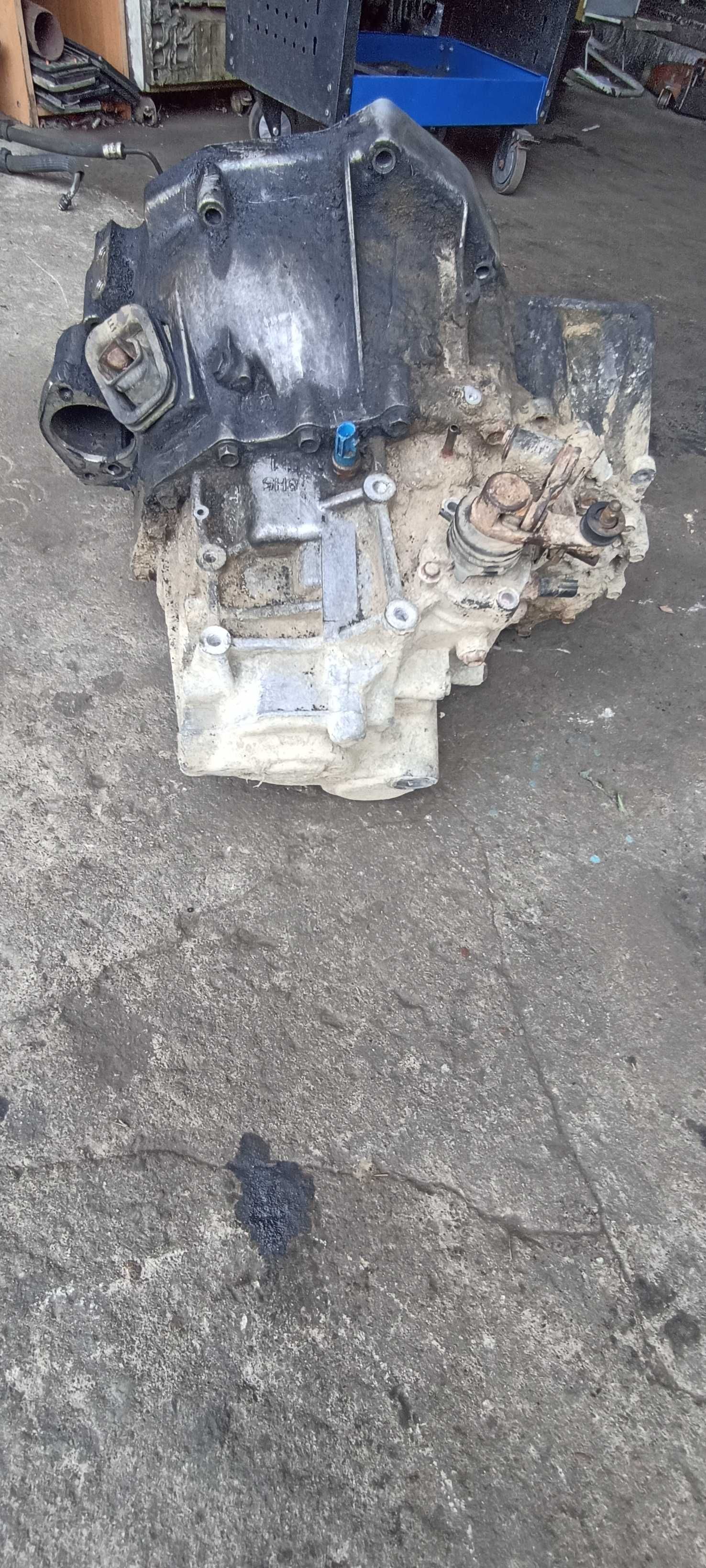 X trail T30  2.2 dci skrzynia biegów 8H5 136 KM