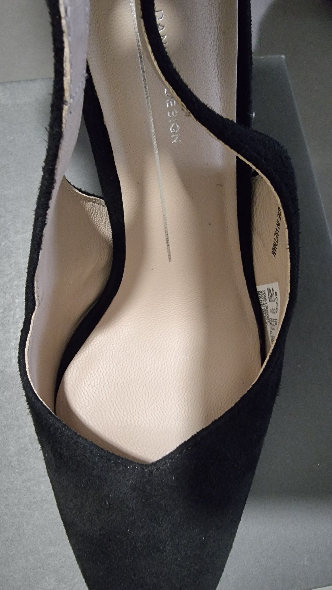 Sapatos Marca ECCO