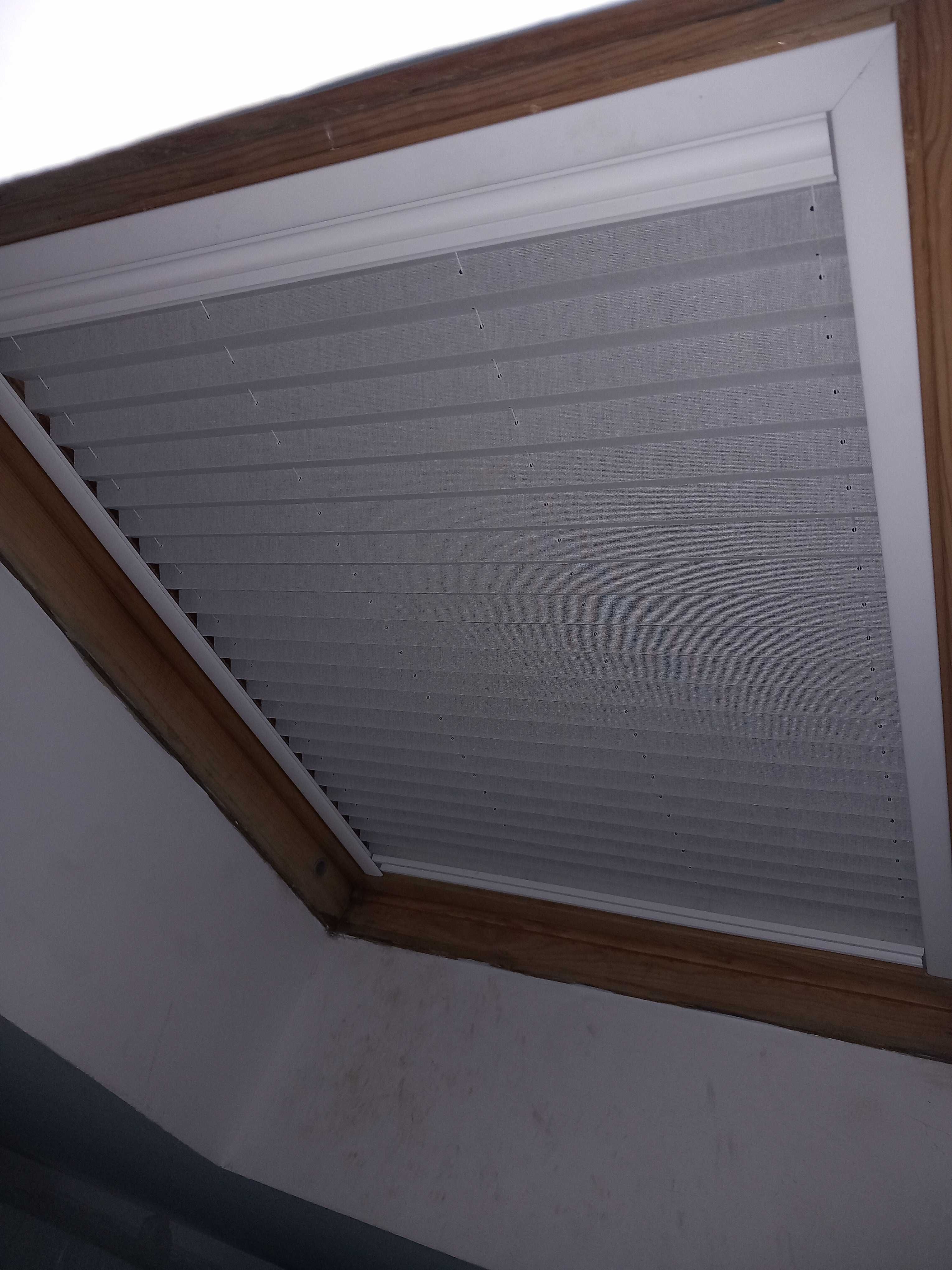 Janelas + Rufos + Blackout Velux