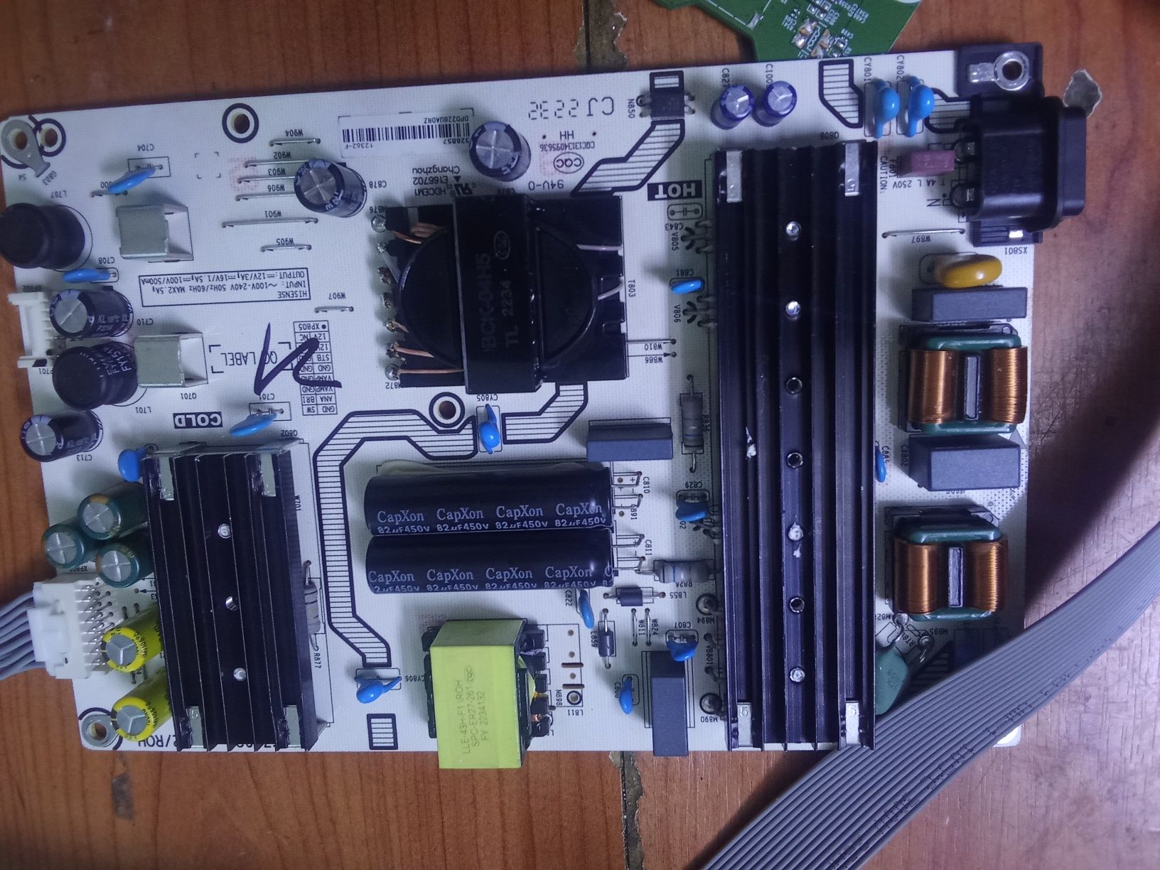 Conjunto Fonte e mainboard Hisense - 02
