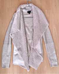 Beżowa Narzuta sweter