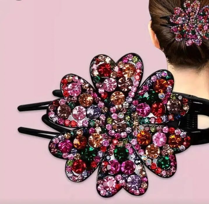 Заколка з штучними стразами