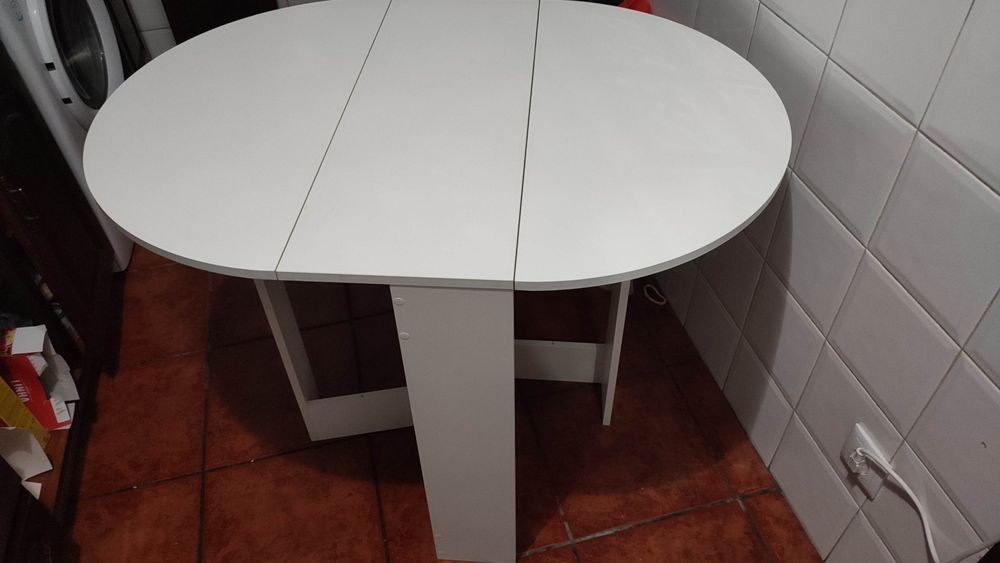 Mesa dobrável branca
