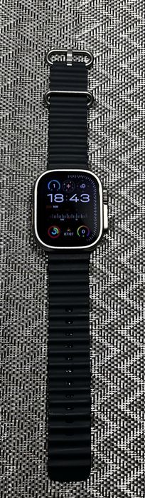 Apple Watch Ultra 49mm kolor Midnight Ocean.