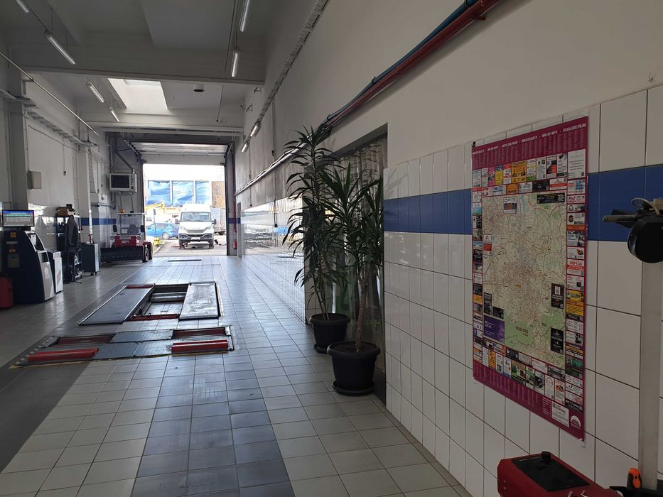Kolportaż ściennych planów miast