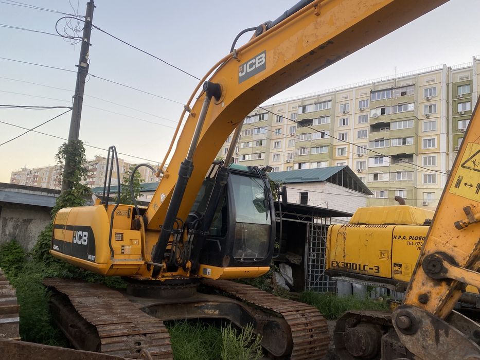 Экскаватор JCB 220 2011г