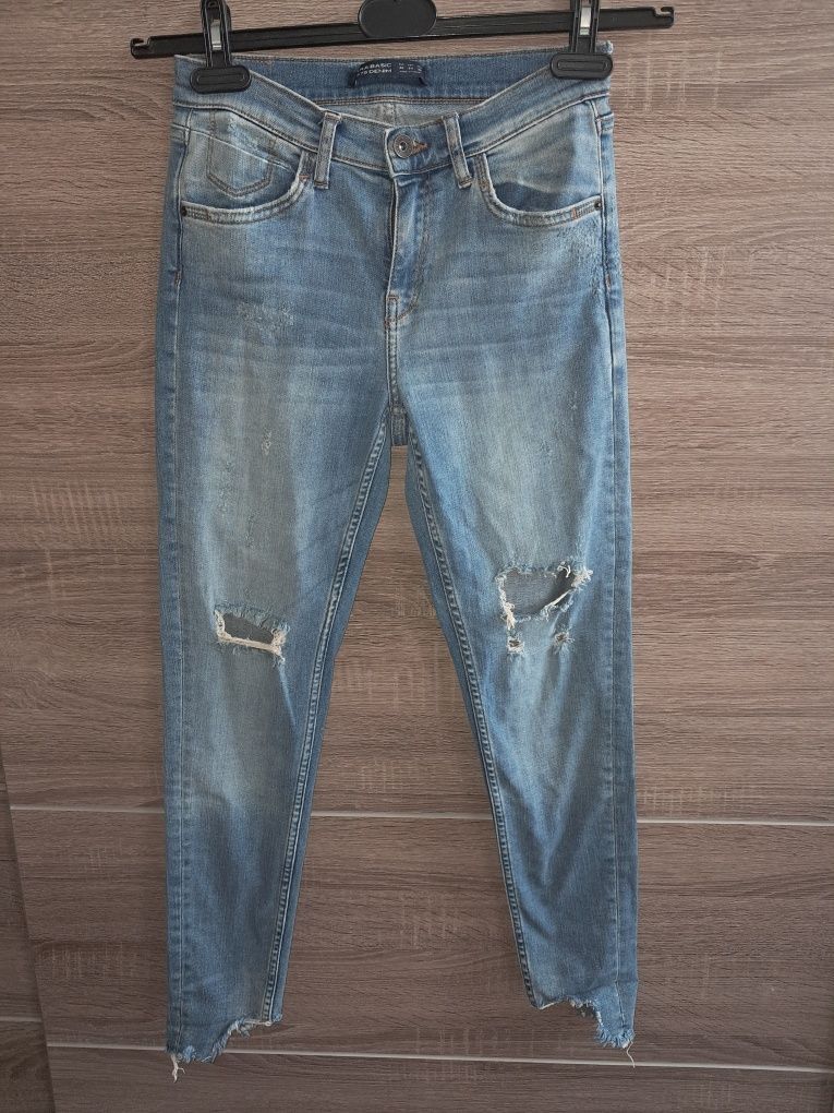 Spodnie skinny z dziurami Zara Basic S