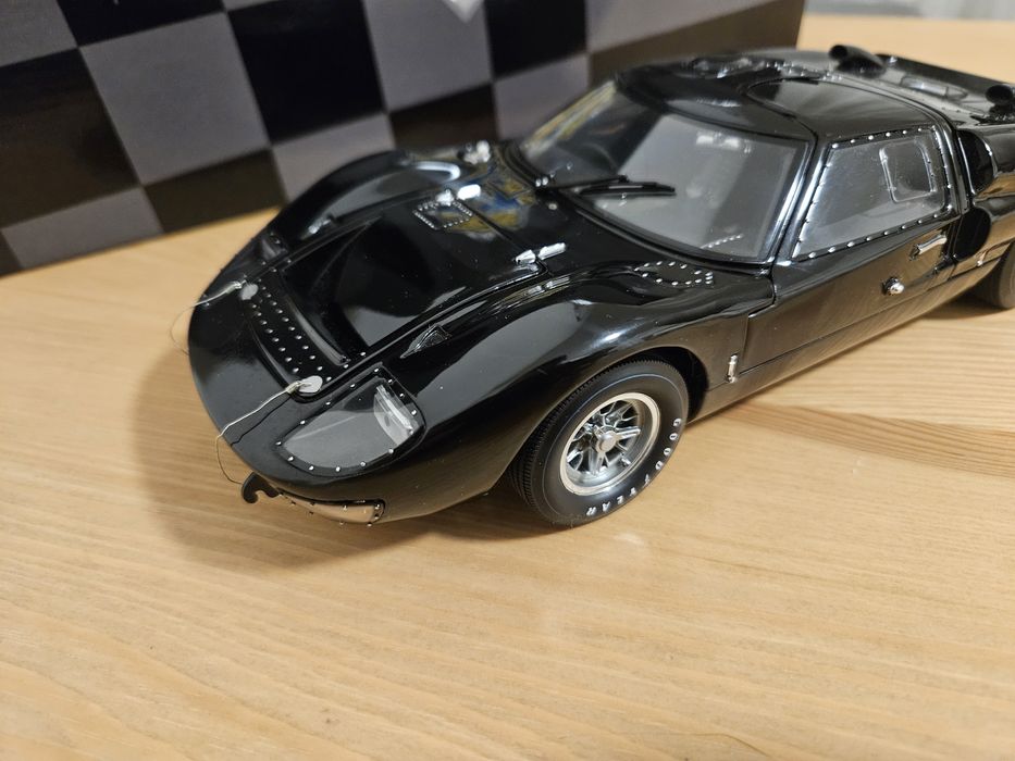 1:18 Exoto Ford GT40 mk II model kolekcja