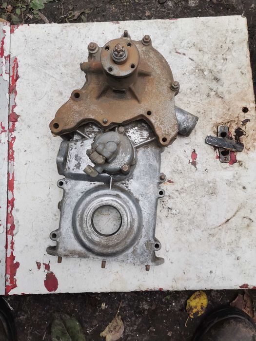 Передня кришка двигуна газ-53