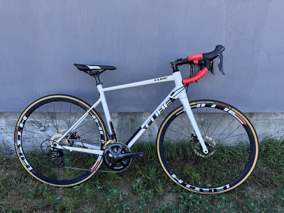 Rower szosa Cube Attain Pro 56 sora