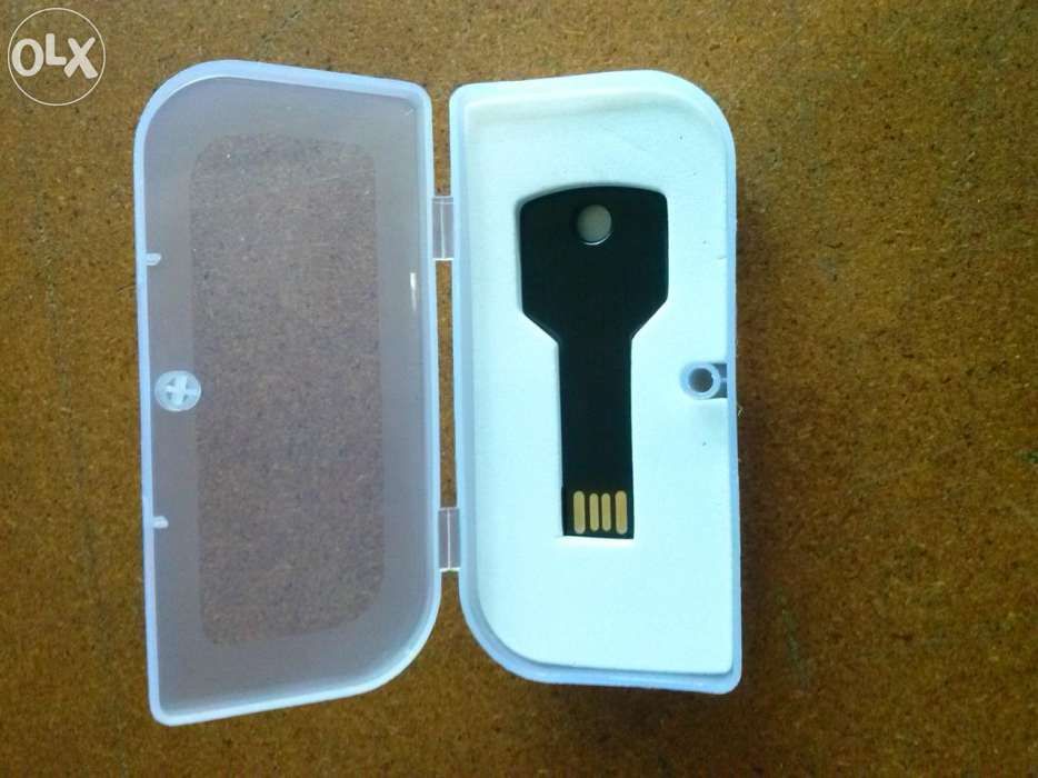 Pen usb com 64 gb