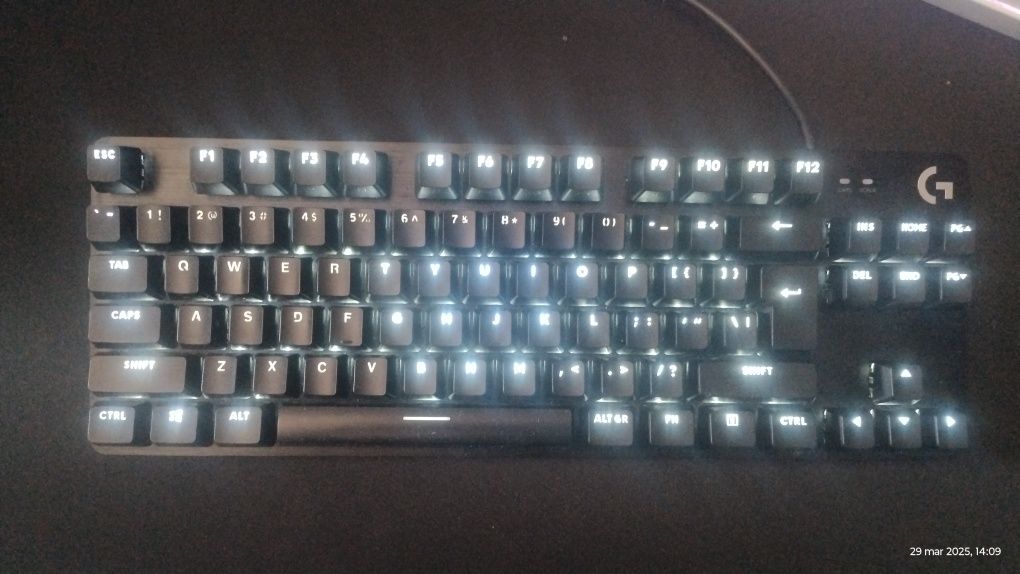 Logitech g413 TKL SE