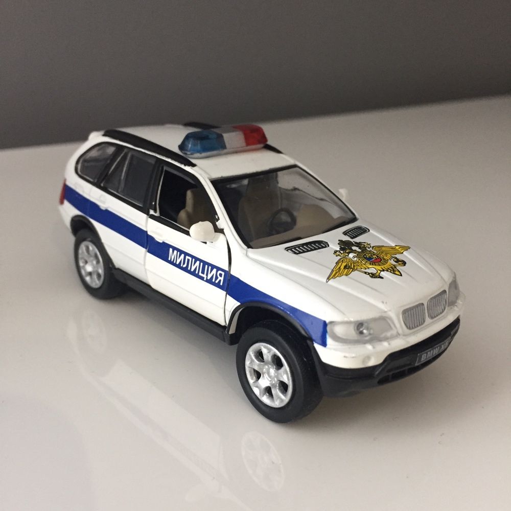 BMW X5 1:43 Kolekcja samochodów aut wozów policyjnych radiowóz model