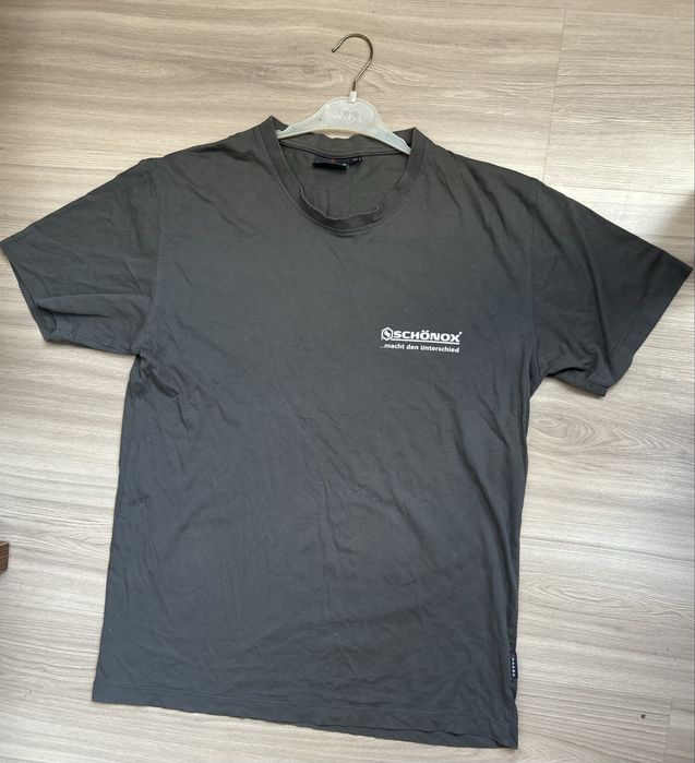 Szara koszulka t-shirt bluzka schonox macht den unterschied